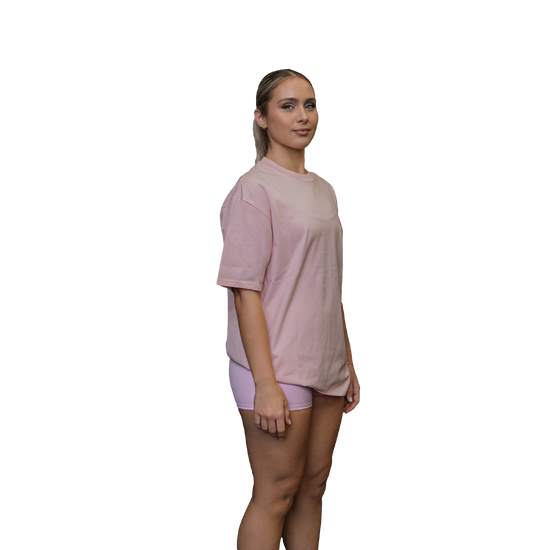 Wonem wearing relaxed tee unisex pink