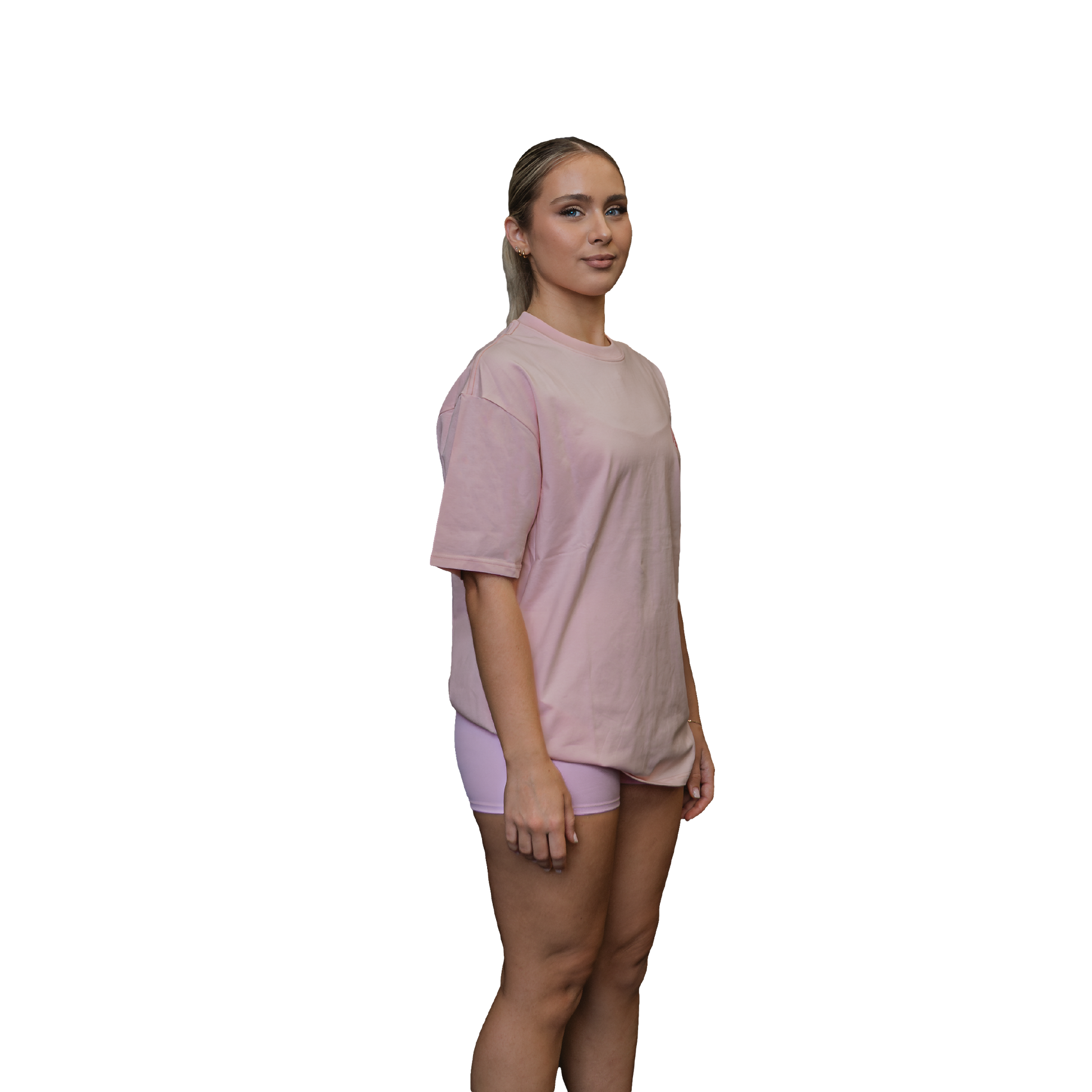 Wonem wearing relaxed tee unisex pink